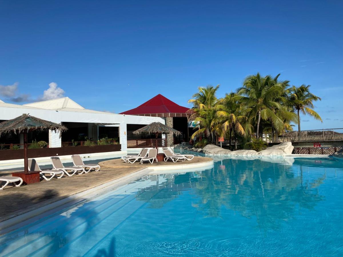Ticarbets T3 - Residence Manganao - En Bord De Plage サン・フランソワ エクステリア 写真